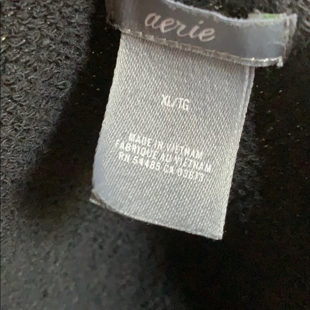 Aerie charcoal grey sweater with sequin